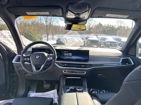 Used 2025 BMW X5 xDrive40i w/ Climate Comfort Package image 12