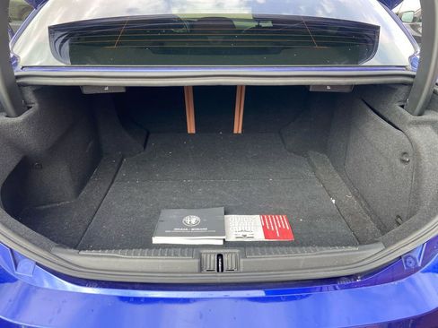 Used 2020 Alfa Romeo Giulia AWD w/ Nero Edizione image 27