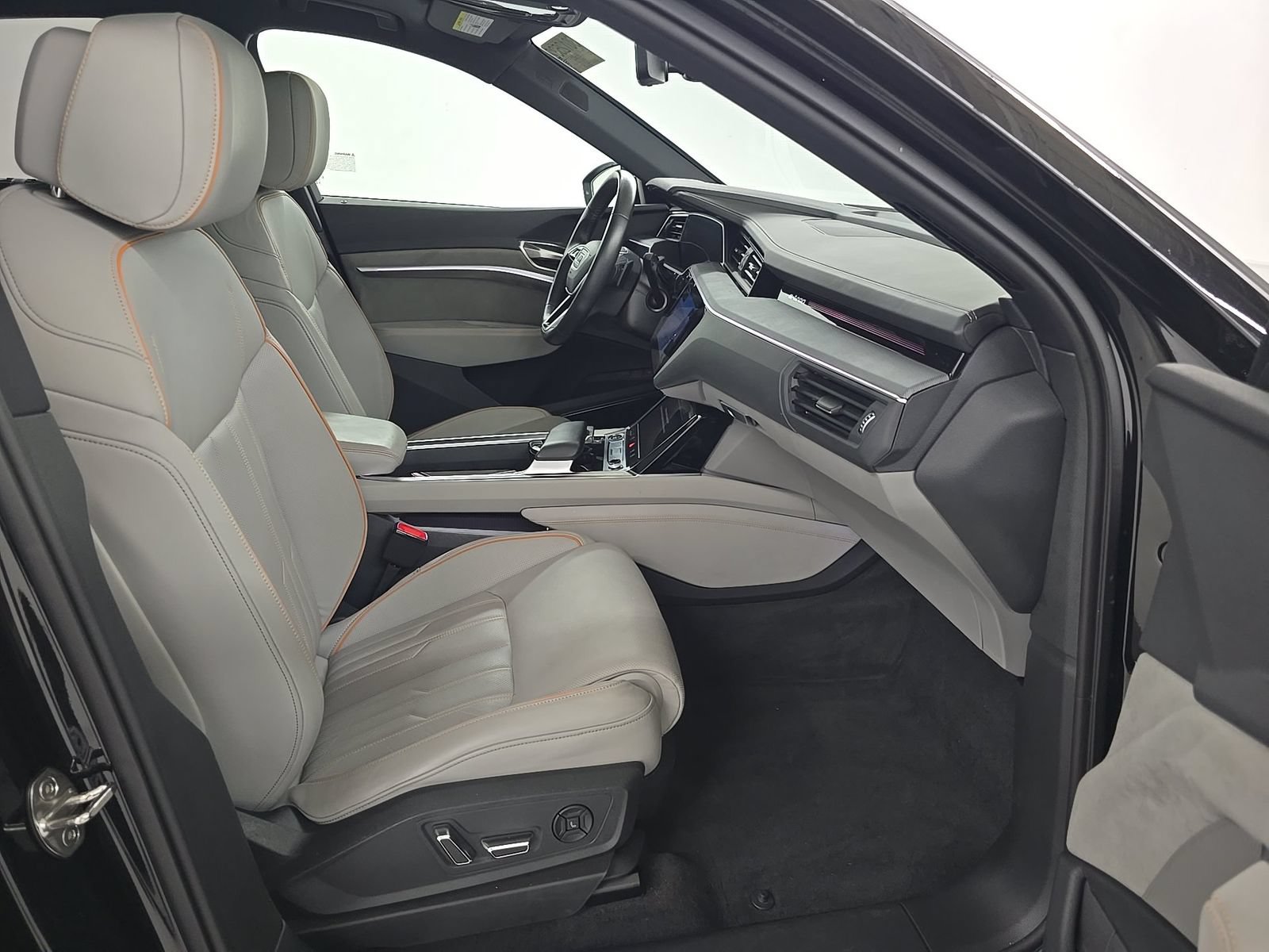 Used 2024 Audi Q8 e-tron Prestige w/ Prestige Package AWD/4WD image 8