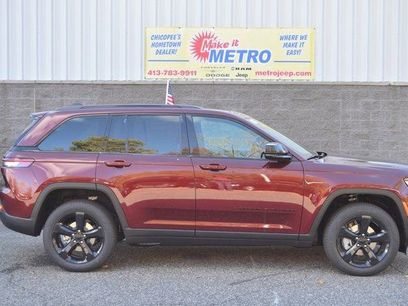 New 2025 Jeep Grand Cherokee Limited w/ Black Appearance Package
