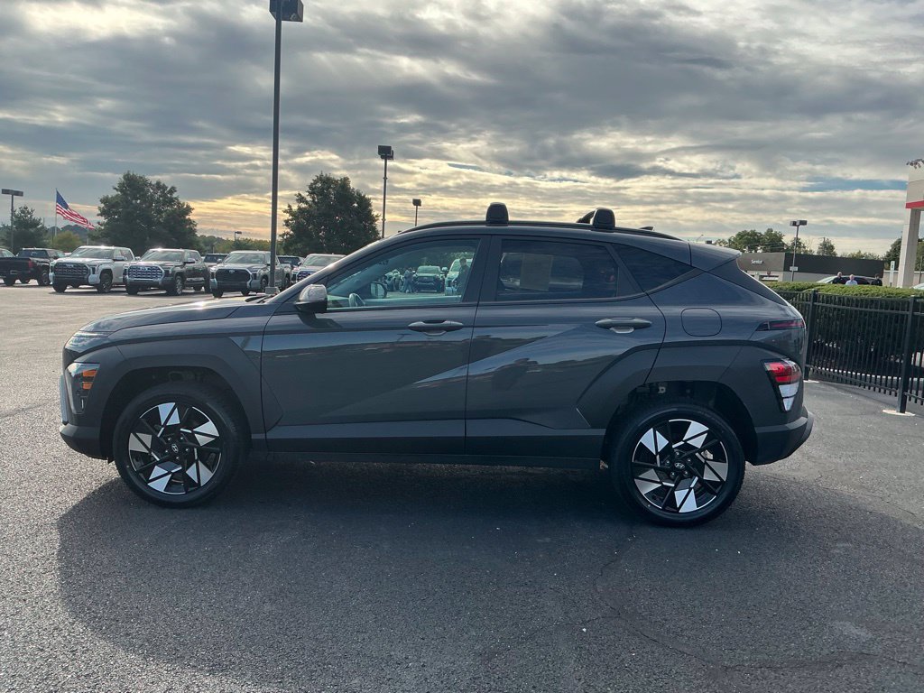 Certified 2025 Hyundai Kona SEL AWD/4WD image 11