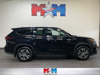 Used 2022 Toyota Highlander XLE video 1