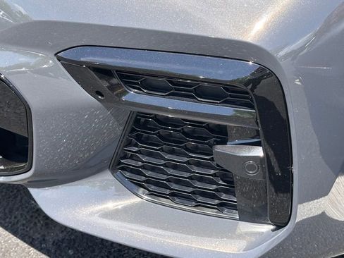 Used 2022 BMW X6 M50i w/ Dynamic Handling Package image 12