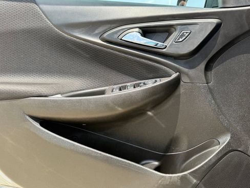 Used 2025 Chevrolet Malibu RS FWD image 22