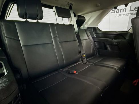 Used 2023 Toyota Sequoia Limited image 28