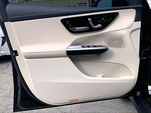 Certified 2024 Mercedes-Benz GLC 300 4MATIC image 18