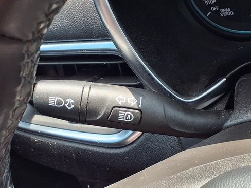 Used 2024 Chevrolet Equinox LT FWD image 23