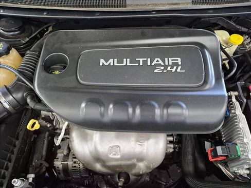 Used 2015 Chrysler 200 S w/ Comfort Group AWD/4WD image 19
