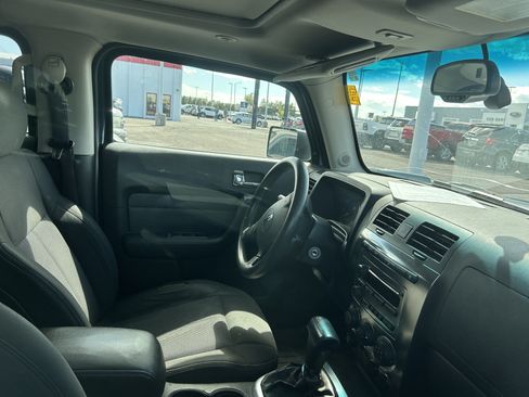 Used 2006 HUMMER H3 AWD/4WD image 13