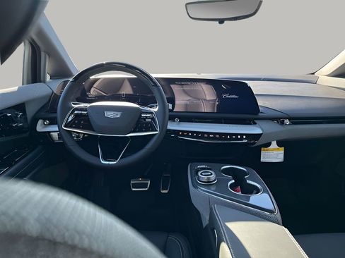New 2026 Cadillac Optiq Sport 1 image 24