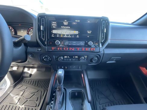 Used 2025 Nissan Frontier PRO-4X w/ Pro Convenience Package image 33