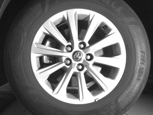 Used 2025 Toyota Grand Highlander FWD image 12