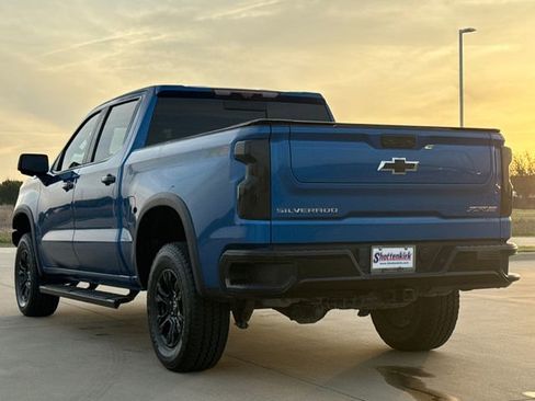 Used 2022 Chevrolet Silverado 1500 ZR2 w/ Technology Package AWD/4WD image 7