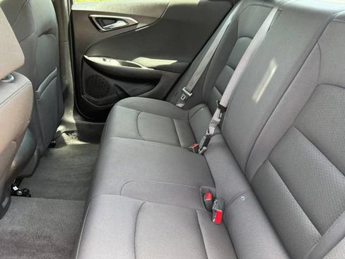 Used 2025 Chevrolet Malibu RS FWD image 25