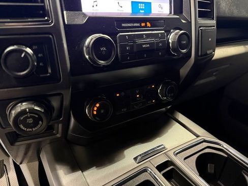 Used 2019 Ford F150 XLT w/ Equipment Group 302A Luxury image 18