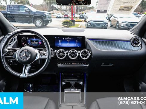 Used 2025 Mercedes-Benz GLA 250 4MATIC image 31