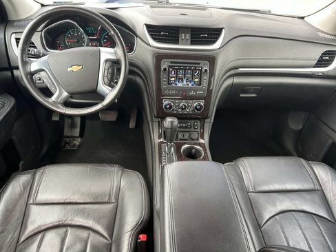 Used 2016 Chevrolet Traverse LTZ FWD image 3