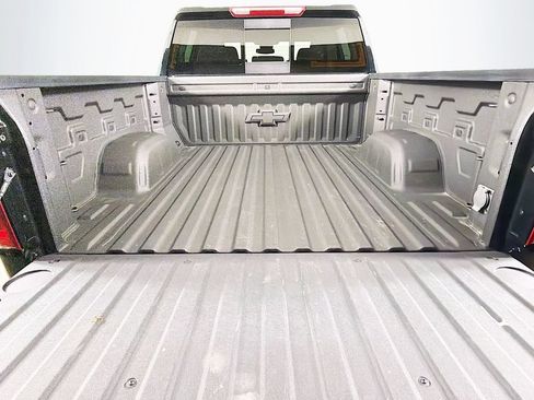 Used 2024 Chevrolet Silverado 1500 LT Trail Boss w/ Convenience Package II AWD/4WD image 23