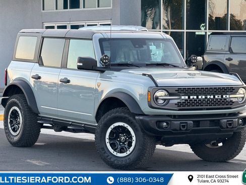 Used 2023 Ford Bronco Badlands w/ Sasquatch Package image 1