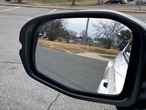 Used 2023 Honda CR-V EX-L image 27