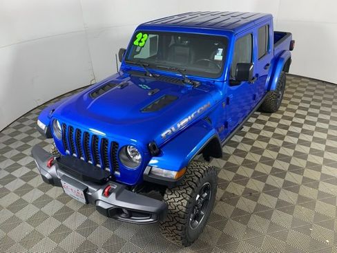 Used 2023 Jeep Gladiator Rubicon w/ Cold Weather Group AWD/4WD image 9