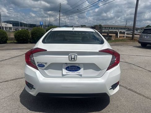 Used 2018 Honda Civic EX image 4