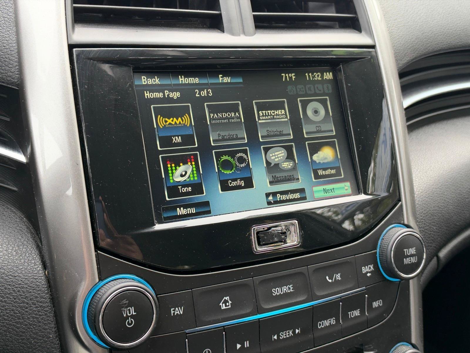 Used 2015 Chevrolet Malibu LT FWD image 15