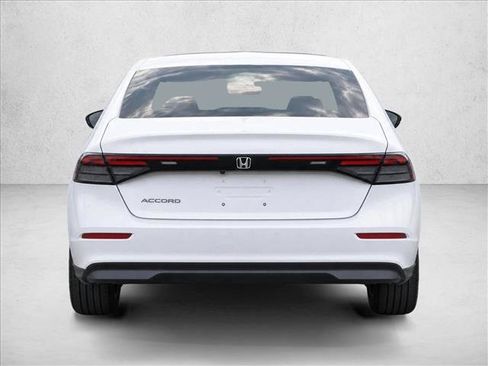 Certified 2025 Honda Accord SE image 6