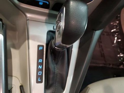 Used 2013 Ford Focus SE w/ SE Winter Pkg FWD image 25