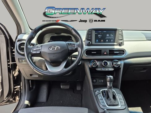Used 2019 Hyundai Kona SEL w/ SEL Tech Package 02 FWD image 9