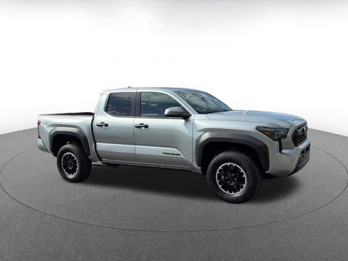 Used 2025 Toyota Tacoma TRD Off-Road AWD/4WD image 2
