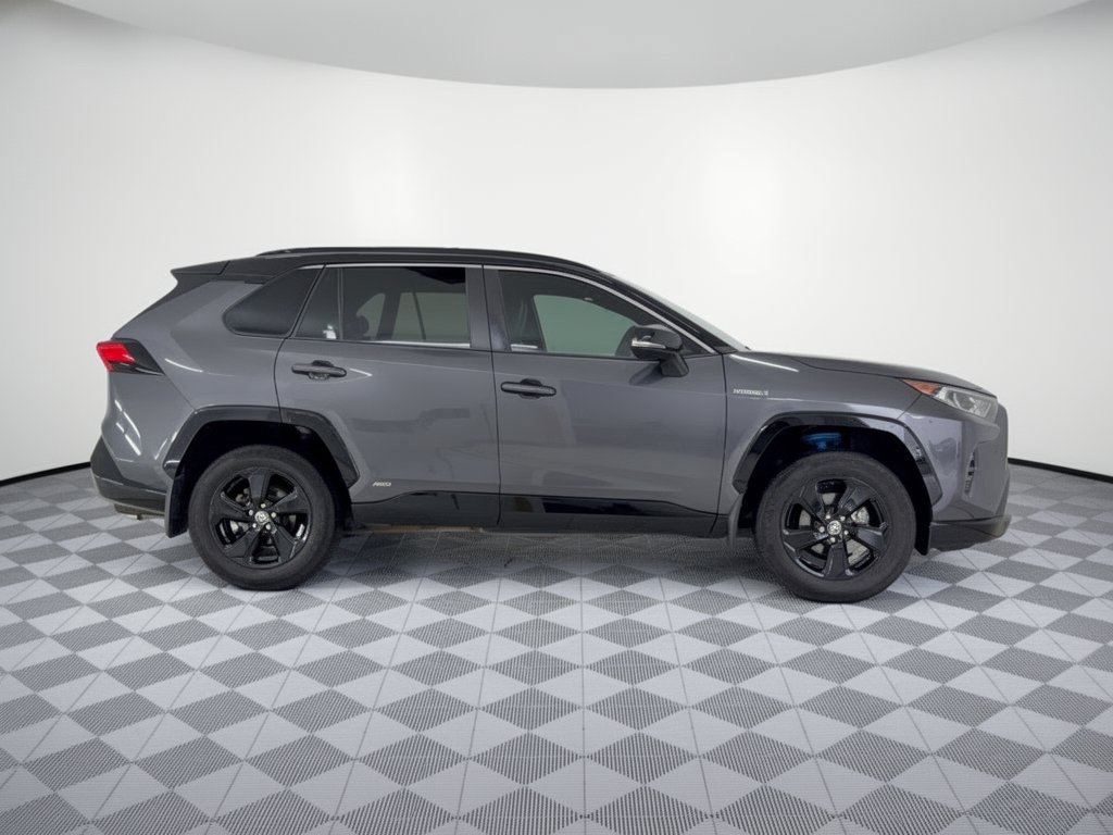 Used 2021 Toyota RAV4 XSE AWD/4WD image 8