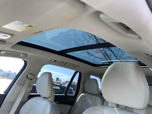 Used 2018 Volvo XC90 T6 Momentum w/ Momentum Plus Package image 28