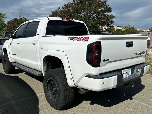 Used 2017 Toyota Tundra Limited w/ Limited Premium Package image 4