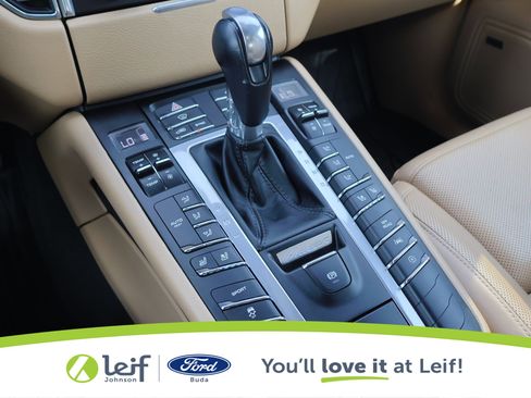 Used 2018 Porsche Macan image 24