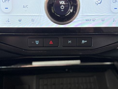 New 2025 Ford F150 Lightning Platinum image 18