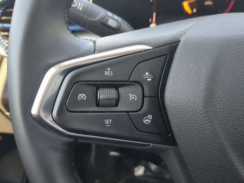 Used 2025 Chevrolet Trax LT w/ LT Convenience Package image 25