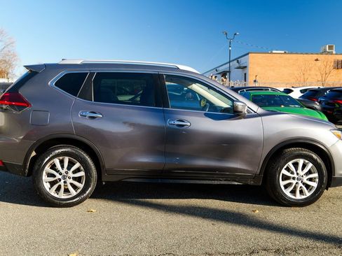 Used 2020 Nissan Rogue SV image 8