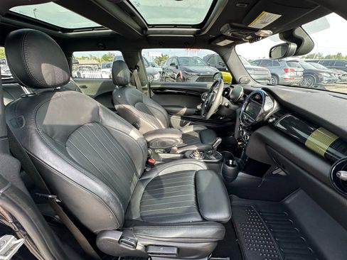 Used 2021 MINI Cooper SE w/ 8.8" Touchscreen Nav Package image 15