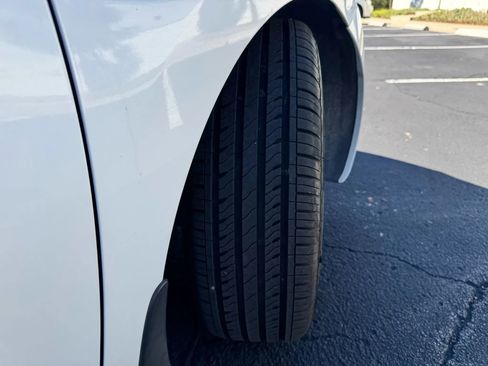 Used 2016 Hyundai Elantra SE image 12