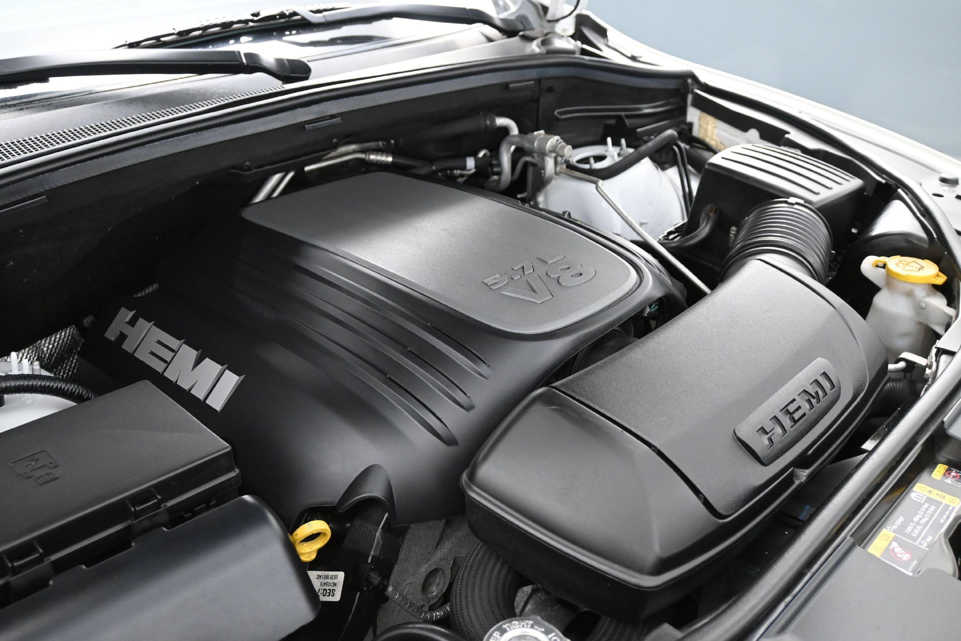 Used 2022 Dodge Durango R/T w/ Blacktop Package AWD/4WD image 12