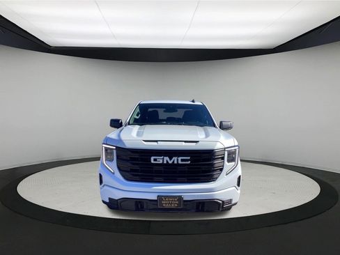 Used 2023 GMC Sierra 1500 Pro w/ Graphite Edition AWD/4WD image 3