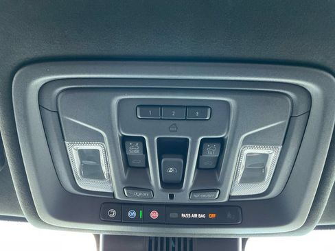 Used 2024 GMC Sierra 1500 Denali Ultimate AWD/4WD image 32