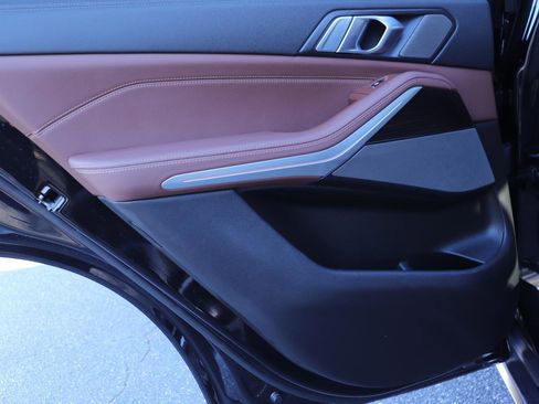 Used 2021 BMW X5 sDrive40i w/ Premium Package image 12