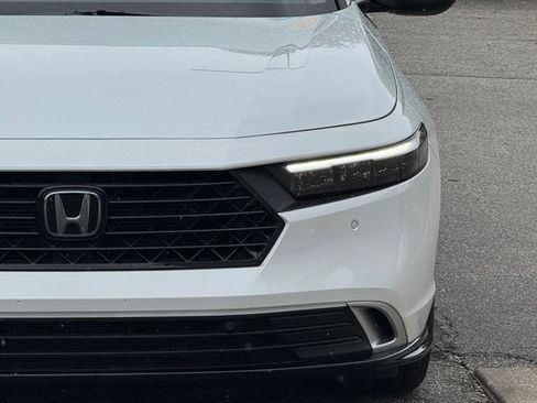Used 2024 Honda Accord Touring image 10