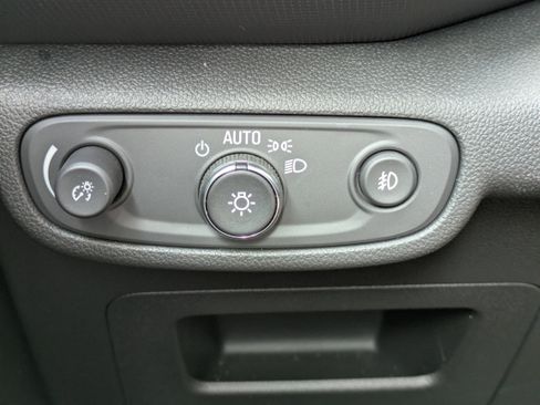 Used 2023 Chevrolet TrailBlazer LT FWD image 21