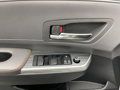 Used 2021 Toyota Sienna XSE w/ XSE Plus Package AWD/4WD image 17