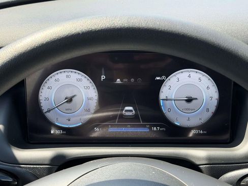 Used 2024 Hyundai Tucson SE image 10