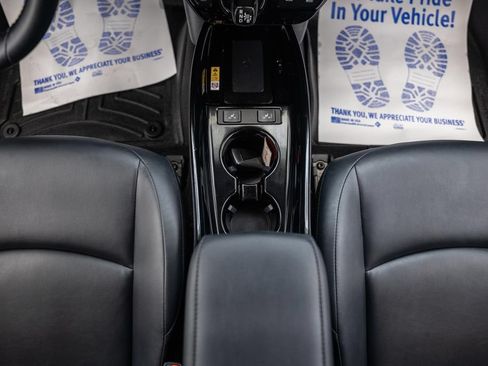 Certified 2021 Toyota Prius FWD image 29