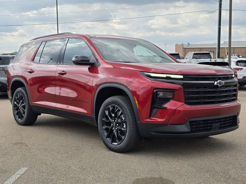 New 2026 Chevrolet Traverse LT image 4